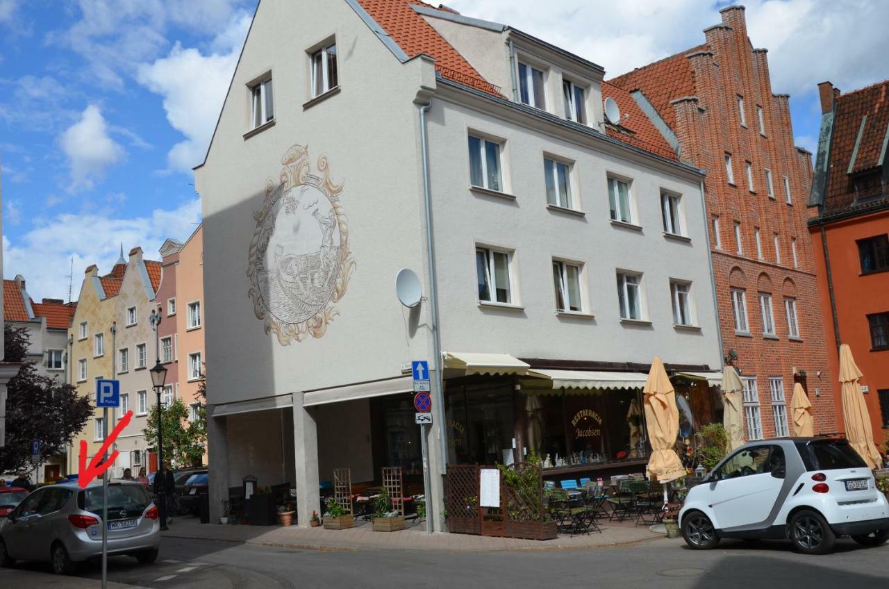 Apartment Above Motlawa Gdansk Exterior photo